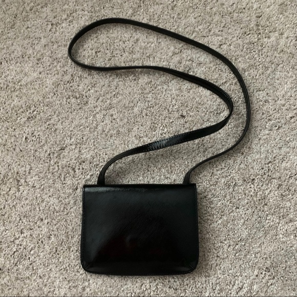 Banana Republic Handbags - Banana Republic Black Scallop Edge Small Crossbody